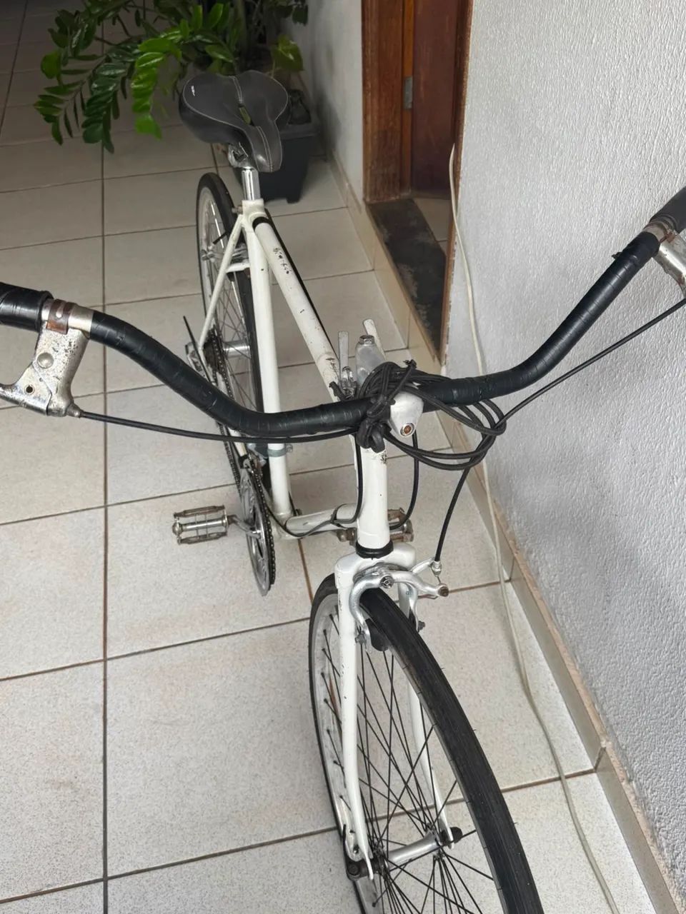 Bicicleta aro 27 Branca  - Foto 3