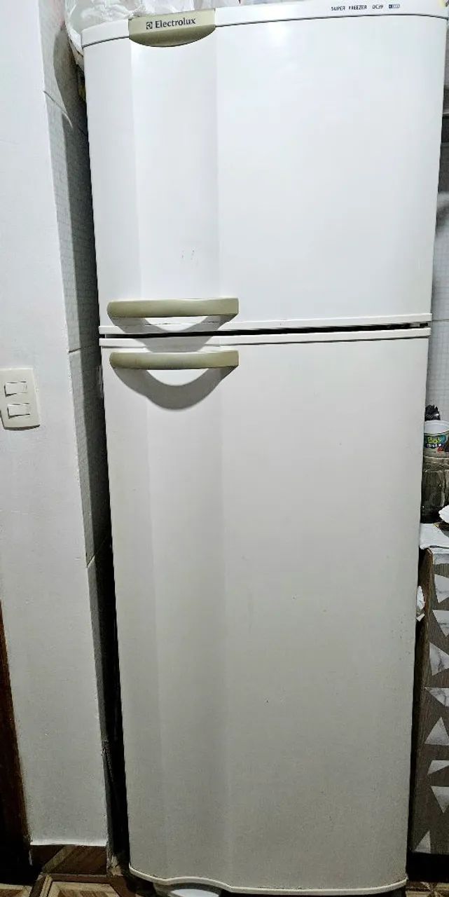 Geladeira branca