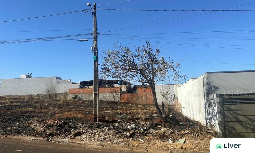 Área Comercial de 720m² no Parque das Laranjeiras