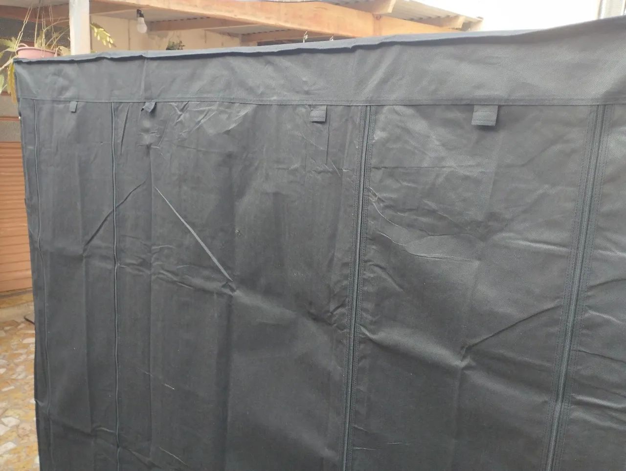 Vende se guarda roupa de solteiro 