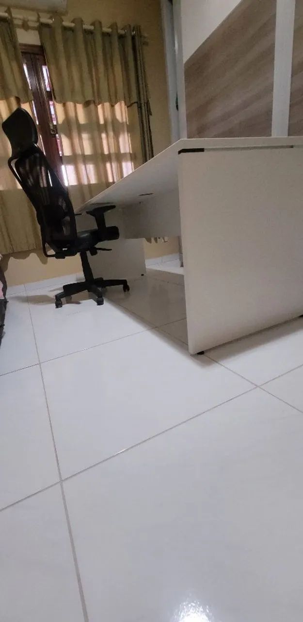 Mesa escrivaninha, nova, recém montada.  - Foto 2