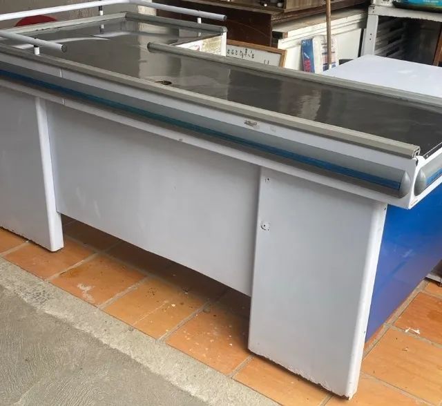 2 caixas para mercado/comércio