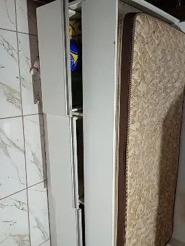 Vendo beliche planejada em MDF com 3 gavetas.