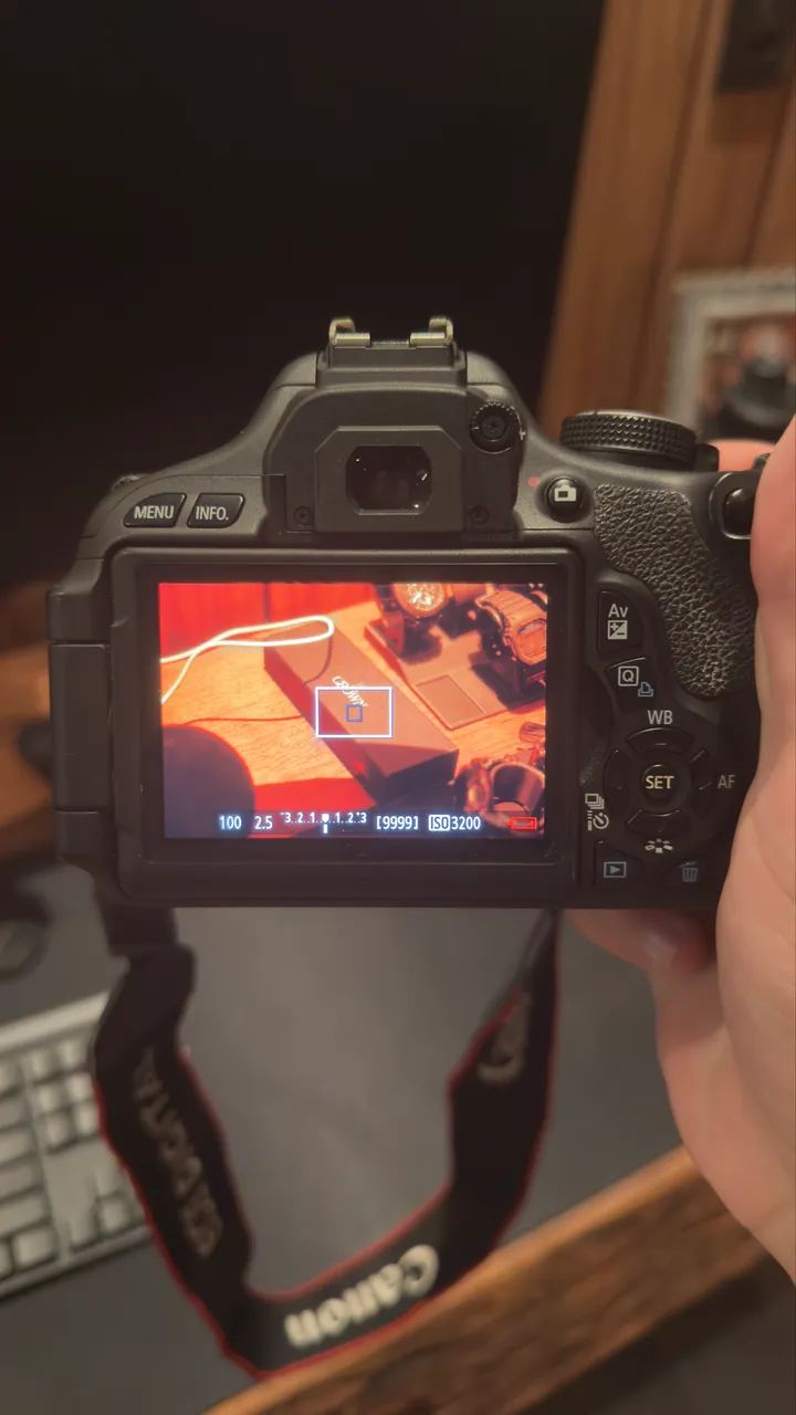 Canon T3i + Lente 50mm 1.8 + 18-55mm IS II - Kit completo, perfeito estado - Foto 5