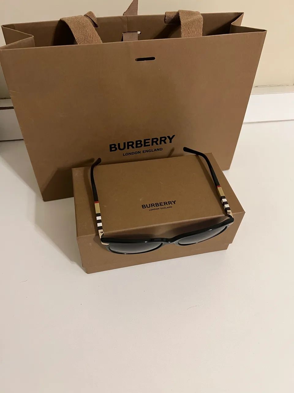 Óculos Burberry preto feminino  - Foto 4