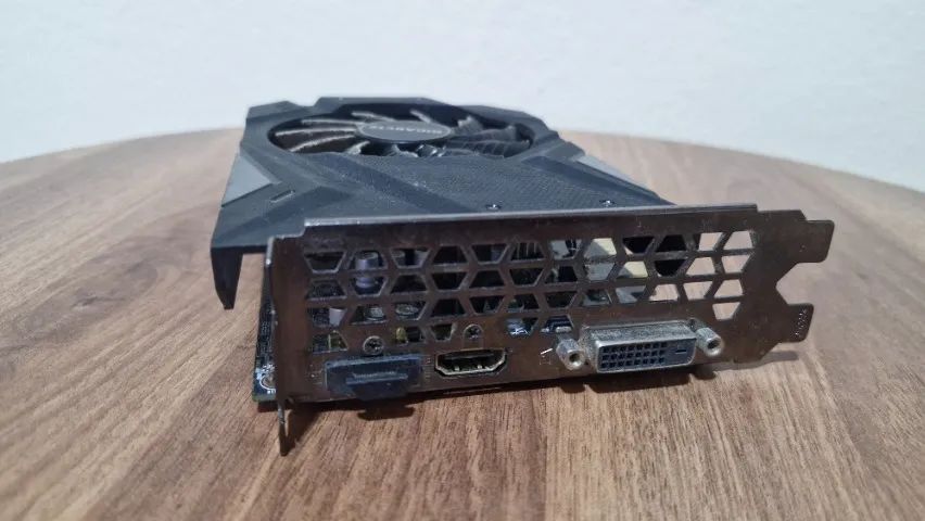 Placa de Video Gigabyte GTX1650 4Gb de RAM - Foto 4