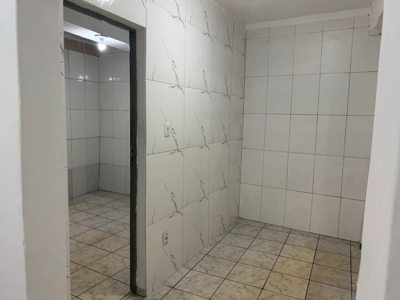 Tororo - apto 2/4, sala, area de serviço sem condomínio - com internet  - Foto 5
