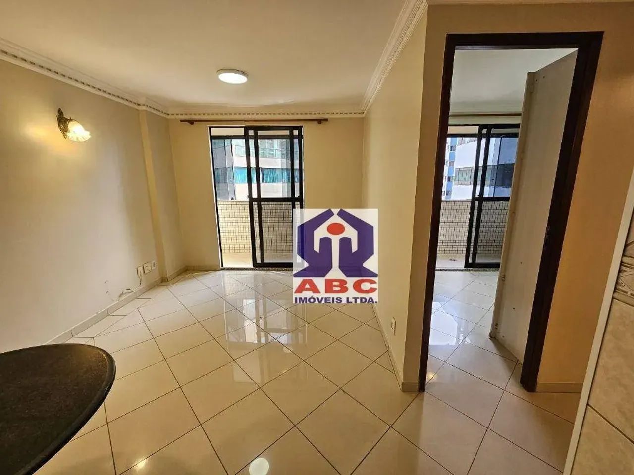 Apartamento de 02 Quartos, com Varada, Garagem Coberta e Portaria 24 horas - Foto 5