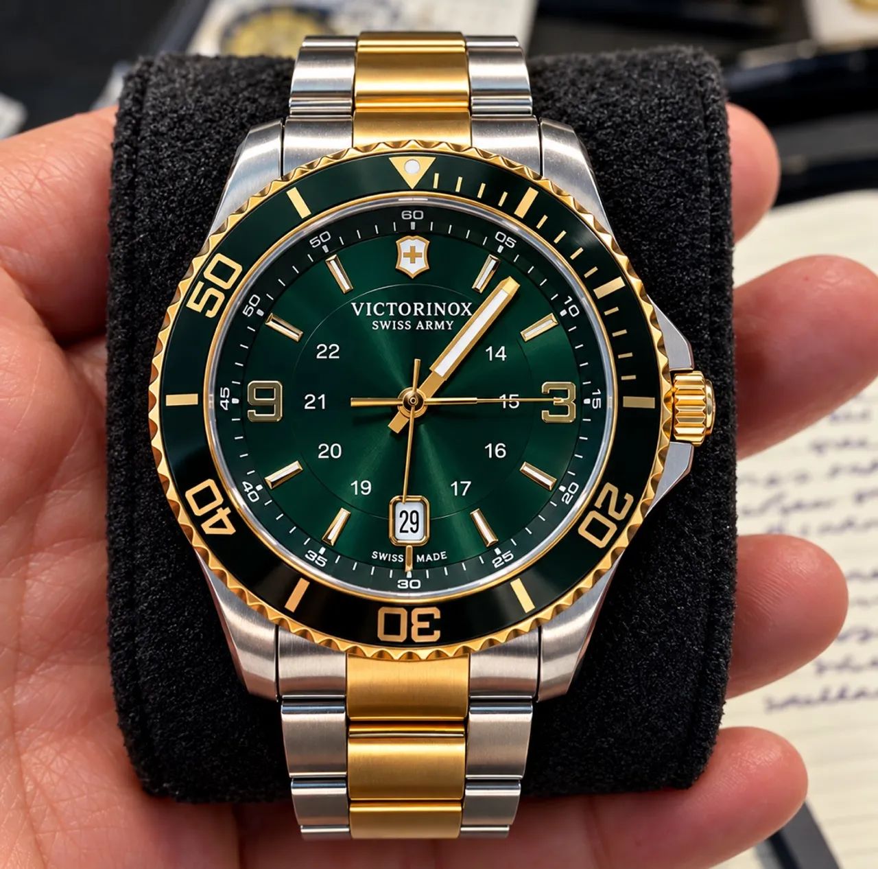 マーフィ― VICTORINOX SWISS ARMY MAVERICK LARGE 241605 ? SWISS MADE