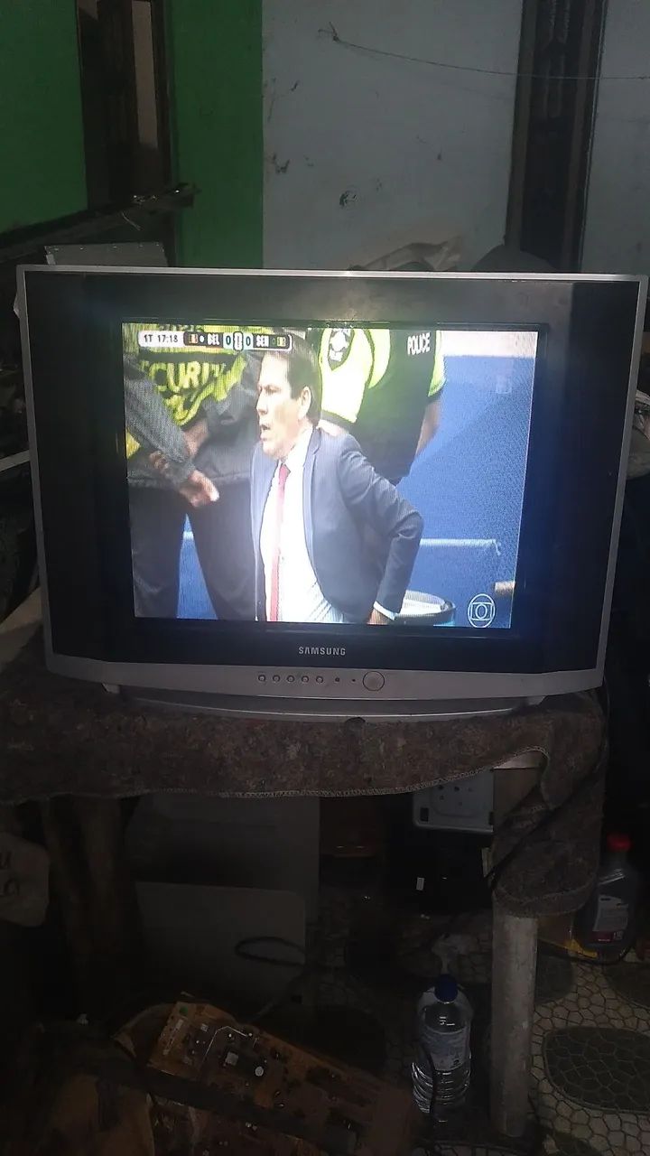 TV Samsung 21 polegadas com conversor 