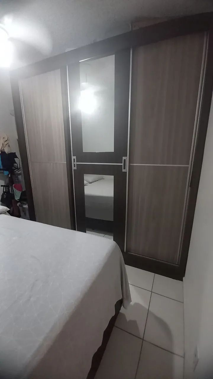 Vendo Guarda-roupa de casal 