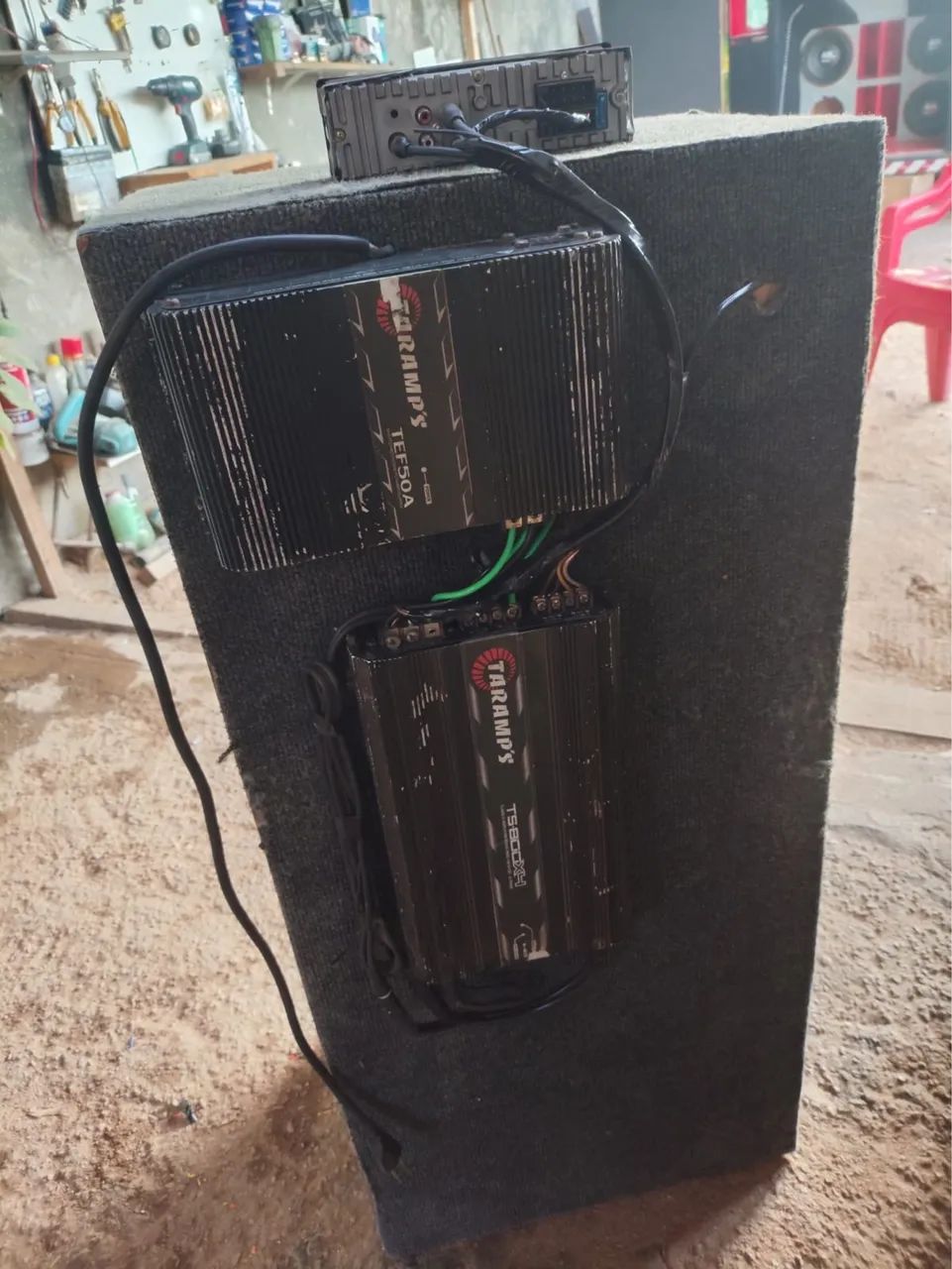 Vende se caixa completinha