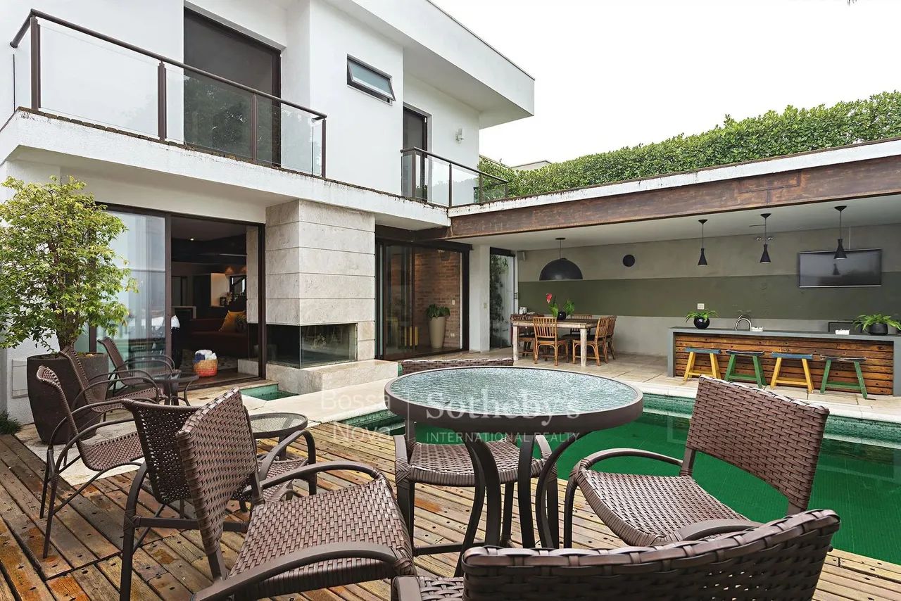 Casa com jardim, piscina e planta integrada próxima ao Parque Severo Gomes - Foto 4