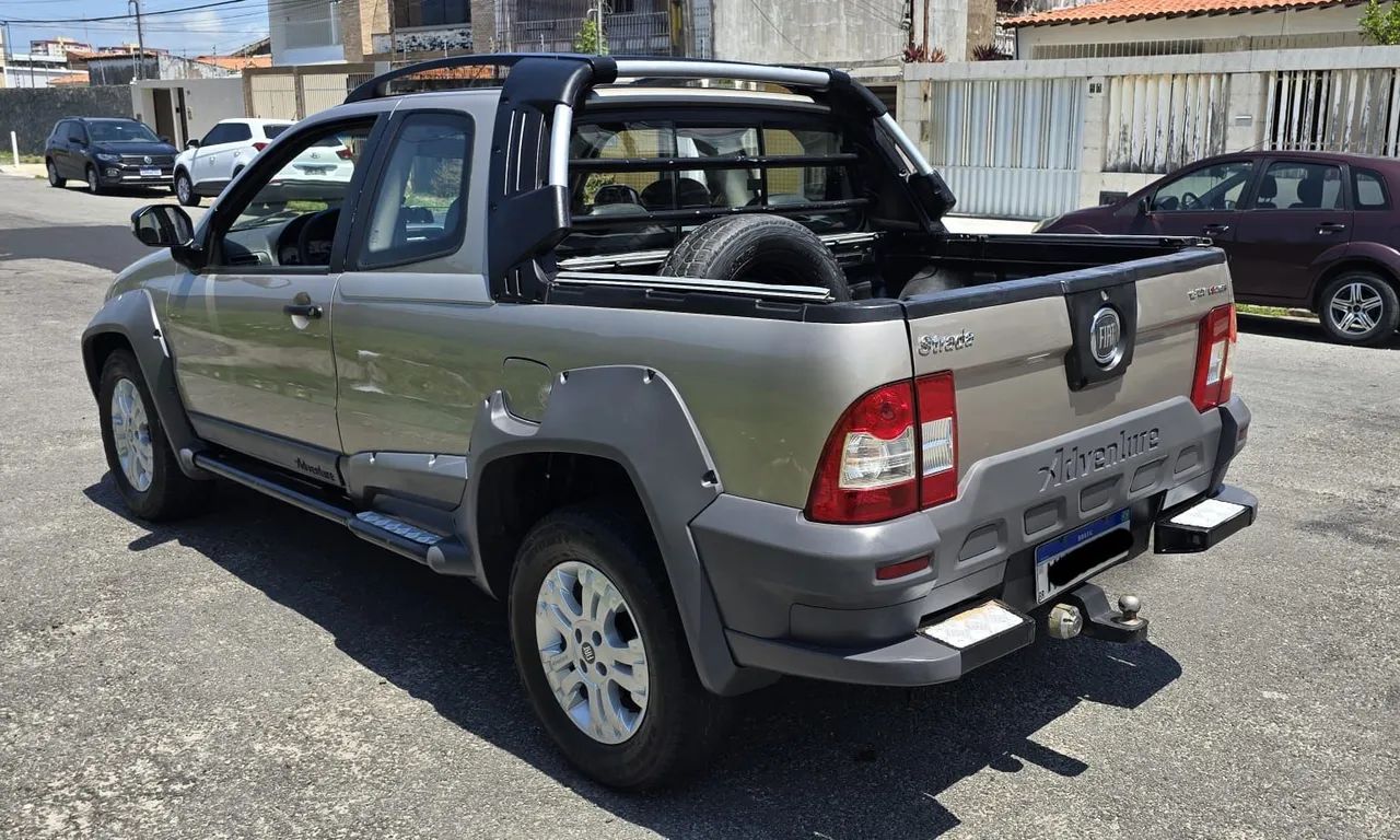 Fiat Strada Adventure1.8/ 1.8 Locker Flex CD 2012 - Foto 3