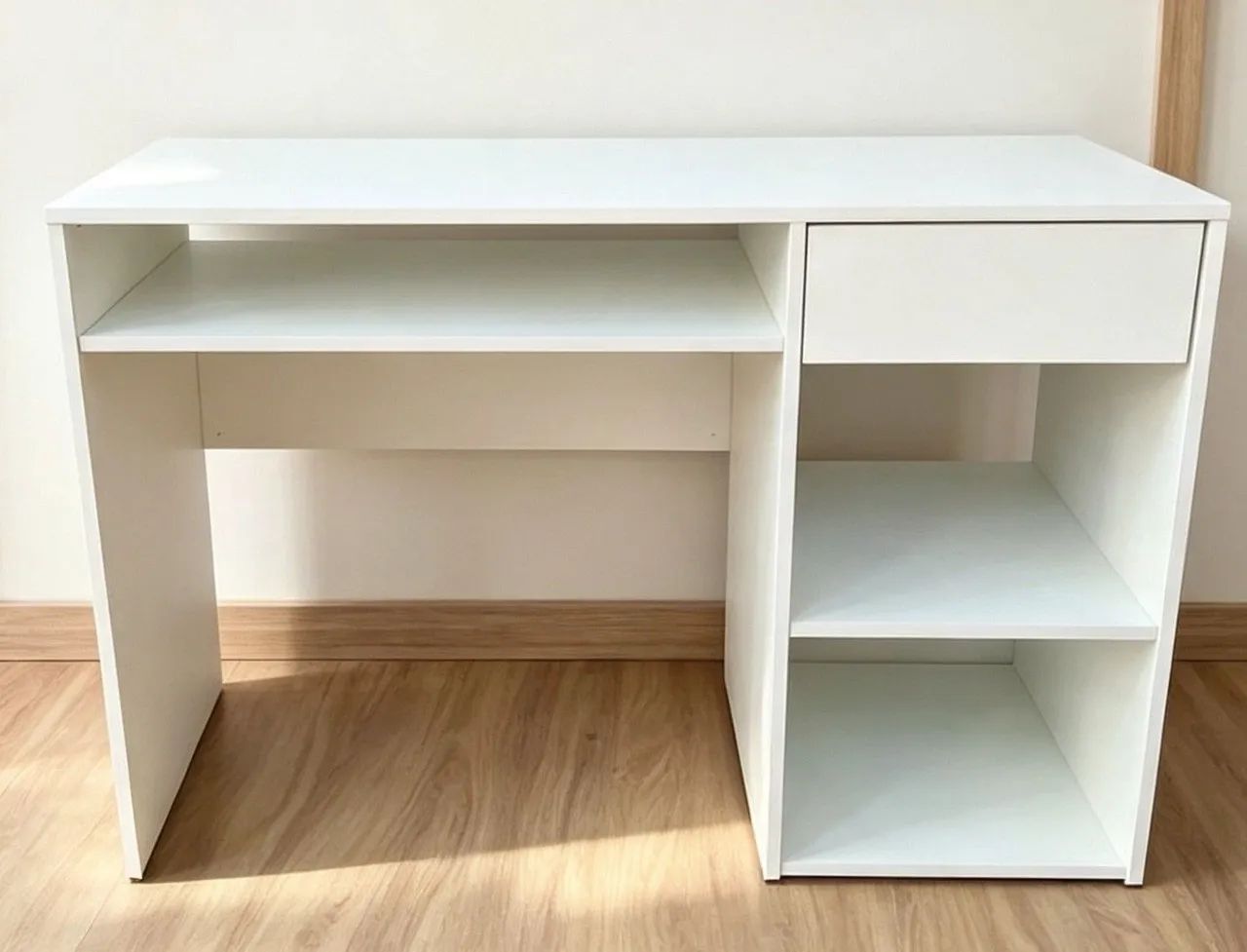 Vende-se Escrivaninha Lof  - Foto 2
