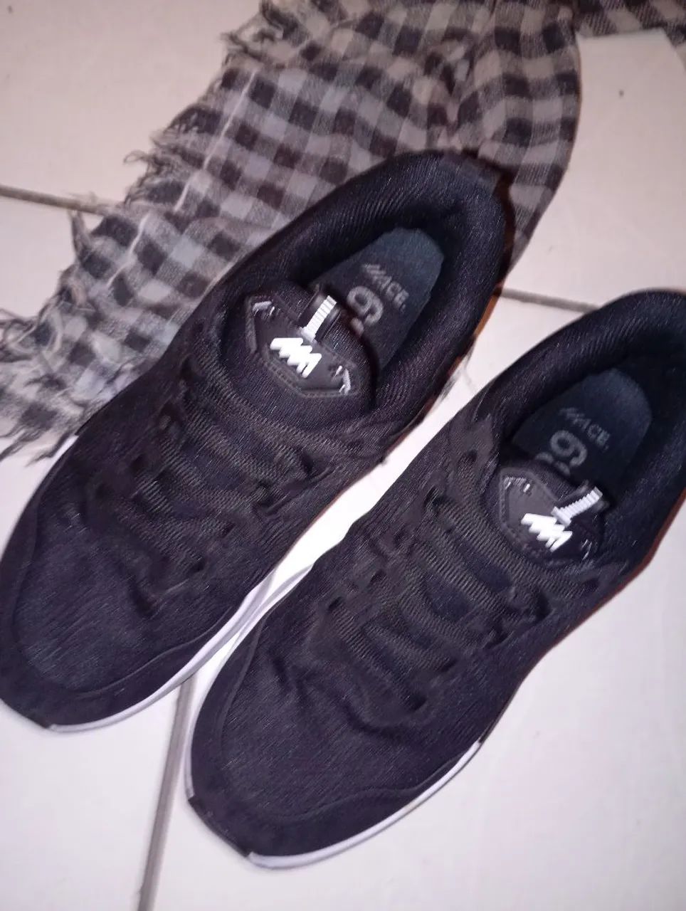 Tênis feminino
