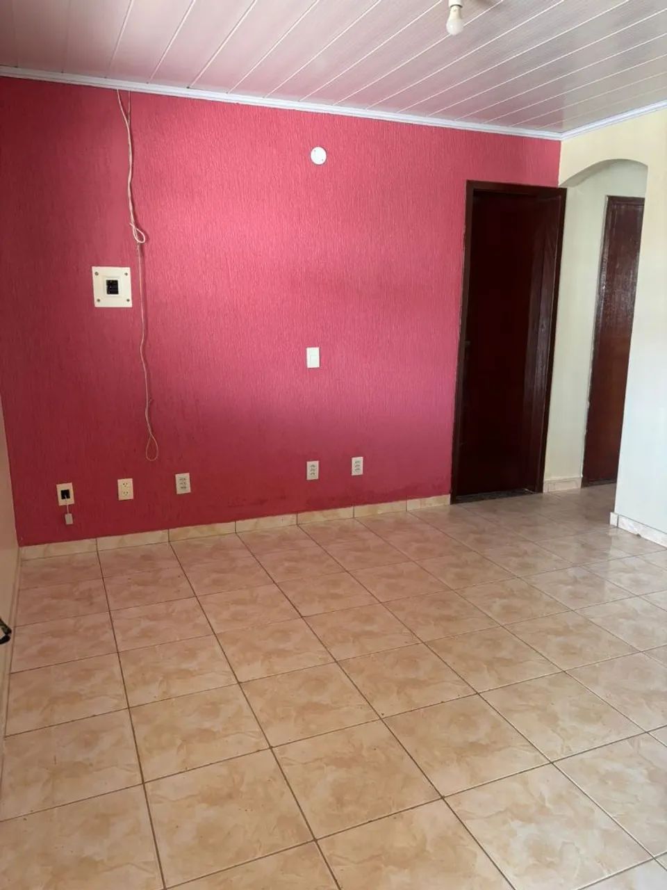 Alugo Casa + casa de fundos na laje (JUNTOS) - Foto 2