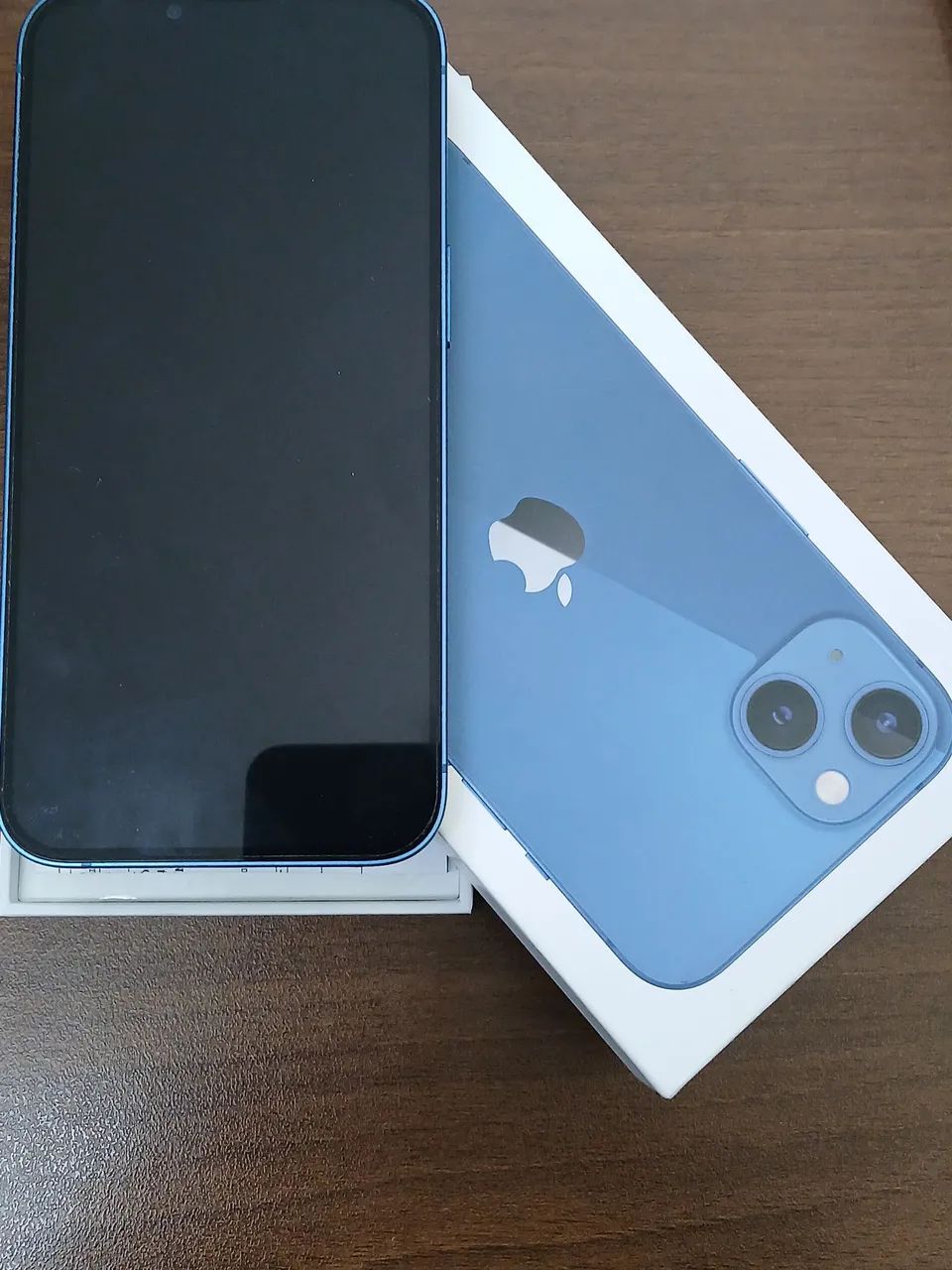 Vendo iPhone 13 com 256 megas.