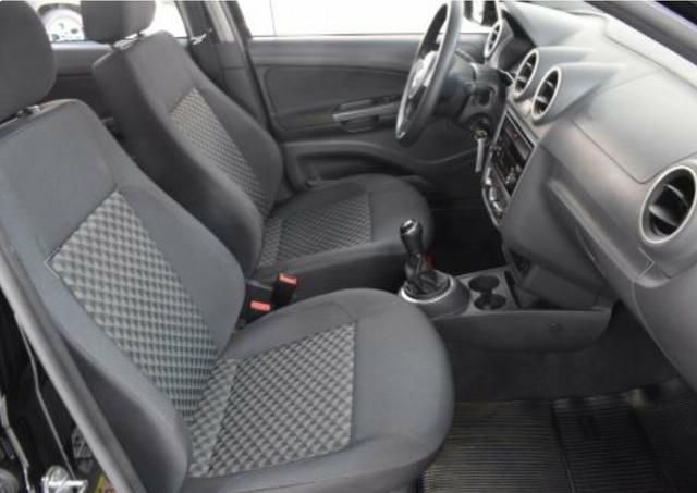 Voyage 2015 1.6 completo + GNV - Foto 6