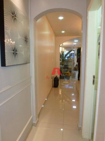 Belíssima casa em fino acabamento, com 03 dormitórios em condomínio fechado. - Foto 8