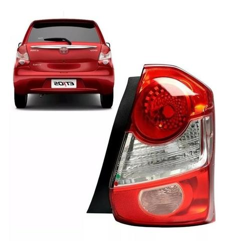 Lanterna Com luz Re Toyota Etios Hatch 2012 a 2016 Direito