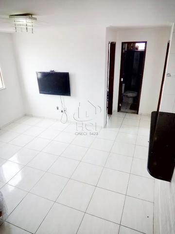 Apartamento Amplo, Financiável, 2/4 (1 Suíte), Condomínio, Garagem; Itapuã-HP022 - Foto 2