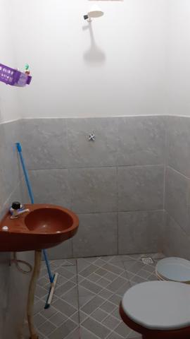 Vende-se está casa com um comércio,3banheiros,5comodos,2garagem.(bairro S.H) - Foto 2