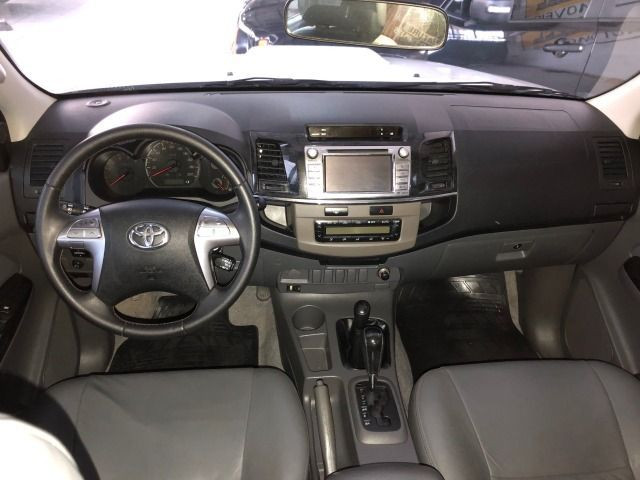 Hilux SRV 4x4 2014/2014, diesel, automática, toda revisada, conservada - Foto 6