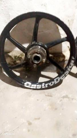 Vendo rodas de moto 125 - Foto 2