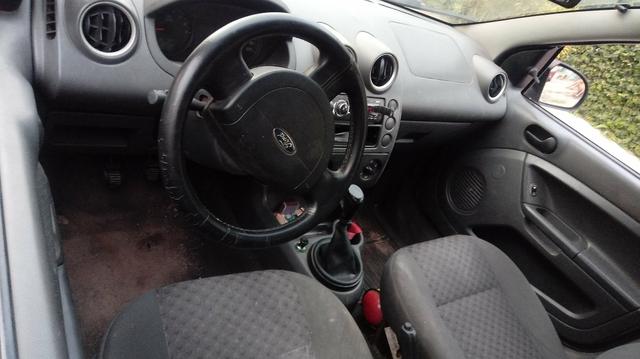 Fiesta hatch basico 2005 1.6 - Foto 2