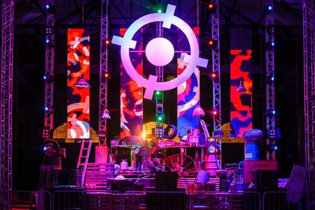 Selecao de artistas cantores djs