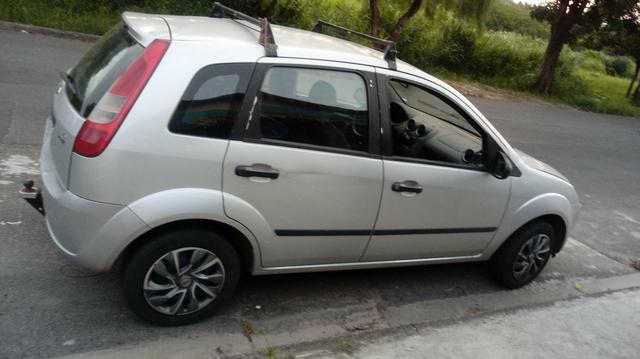 Fiesta hatch basico 2005 1.6