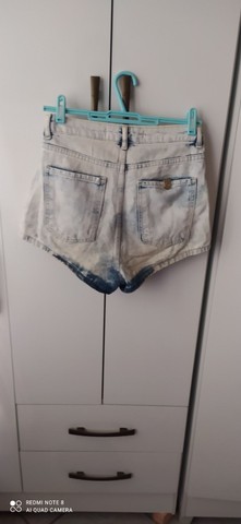 Shorts jeans tamanho 36, curtinho, cintura média - Foto 6