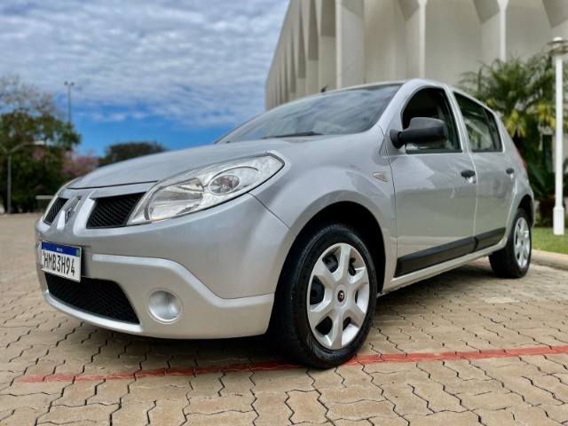 SANDERO 1.6 COMPLETO PERICIADO E APROVADO