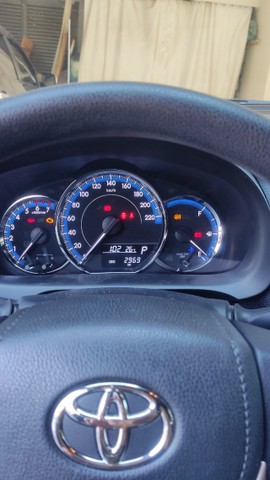 VENDO TOYOTA YARIS 2019 APENAS 2.970 KM RODADOS.