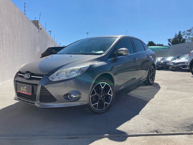 FORD FOCUS TITANIUM AT