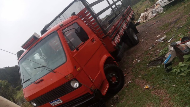 CAMINHÃO VOLKS ANO 84