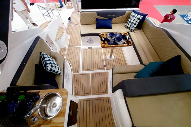 Lancha Ventura 400Ht - 40 pés - Ñ e FS/Focker/NX/Solara/Intermarine/Bayliner - Foto 4
