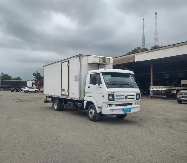 VW 8.160 BAÚ REFRIGERADO