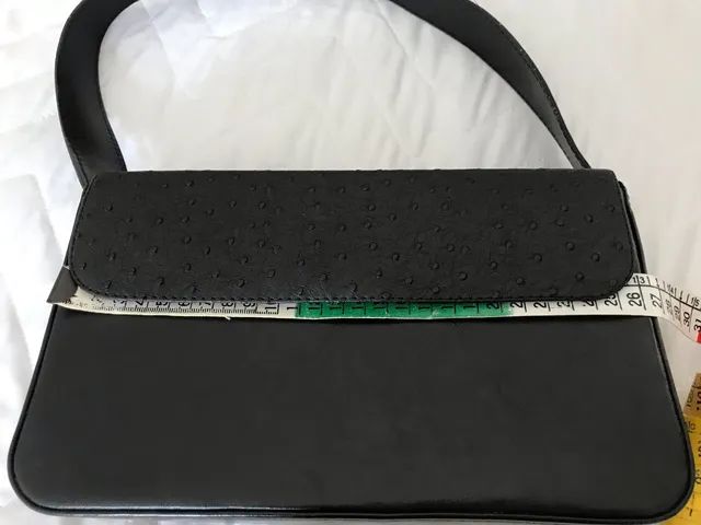 Bolsa preta de mão em couro - Foto 3