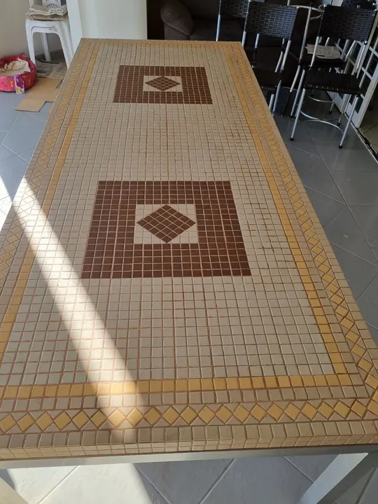 Mesa de aluminio com 8 cadeiras
