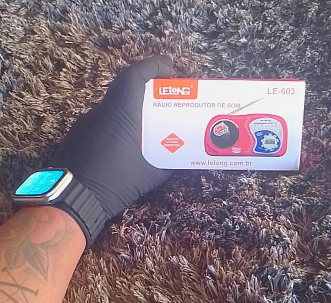 Radio De Bolso com Relogio Am / Fm / Tv <br>Lelong