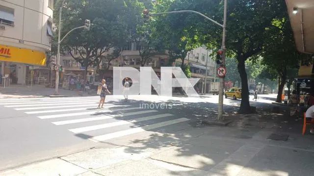 Loja - / Comercial / Leme