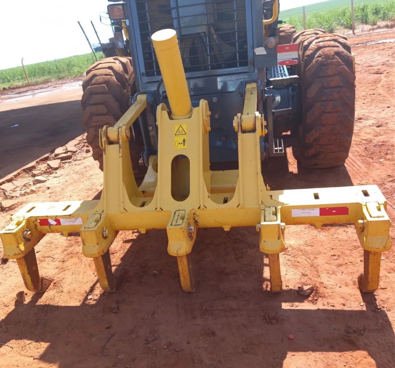 Motoniveladora Komatsu GD655 ano 2021 com 5800 horas, no MS - Foto 5