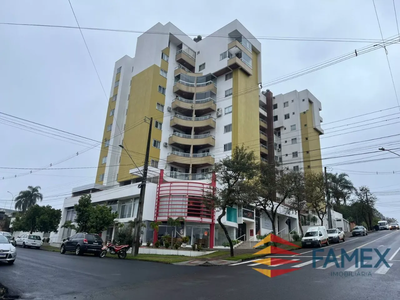 APARTAMENTO À VENDA NO ED. MORADAS DE SÃO FRANCISCO - AP842