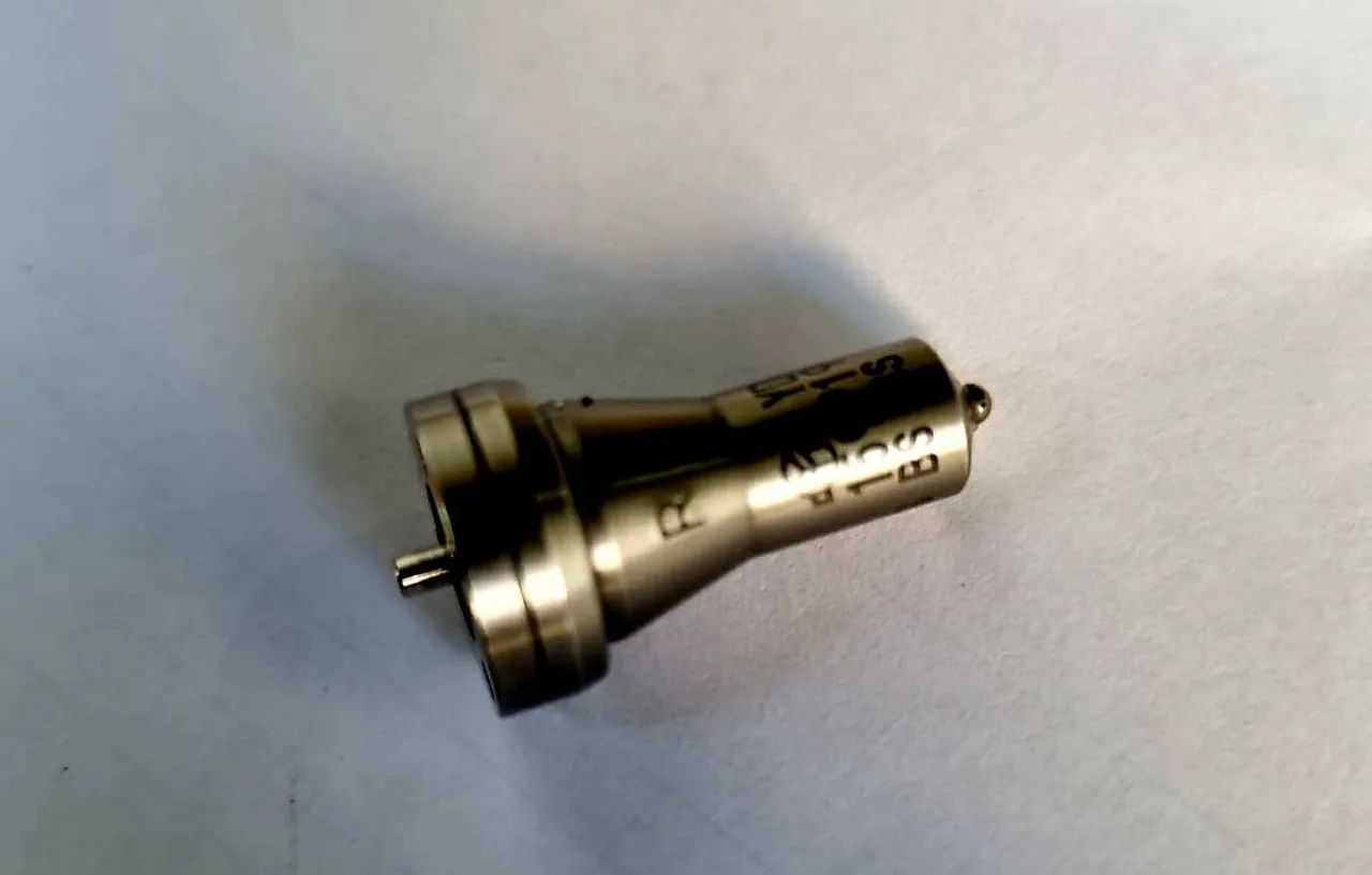 Bico injetor Yanmar 3tnv88 e 4tnv88 Dlla159p195 - Foto 3