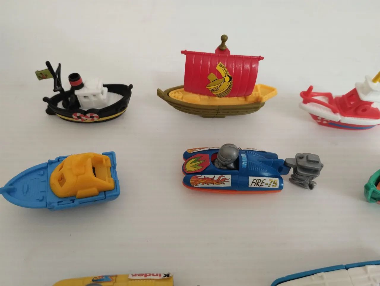 8 Barcos Lanchas Kinder Ovo, Anos 90/2000 (novíssimos coleção) - Foto 3