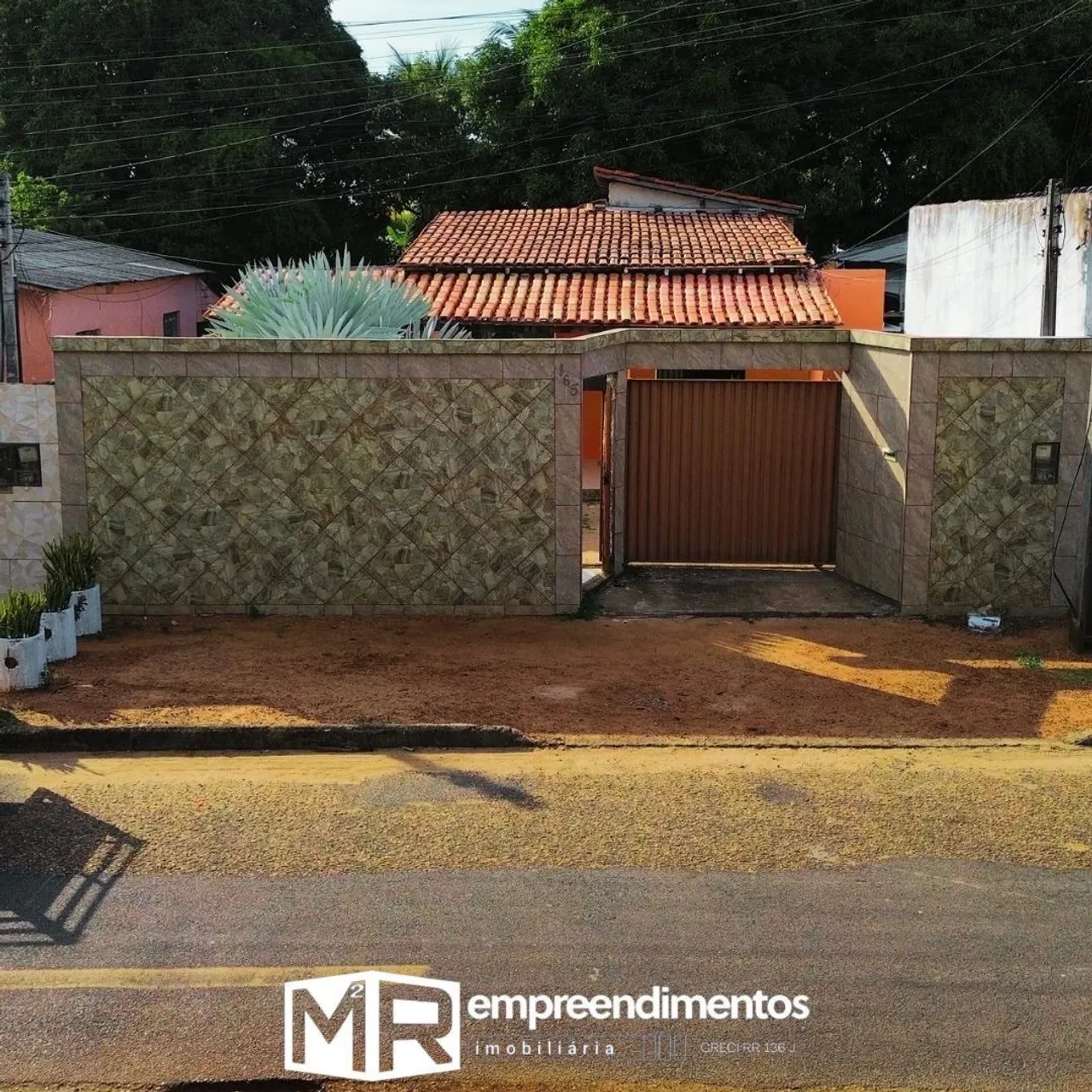 Vendo casa no centenário bem localizado - matrícula