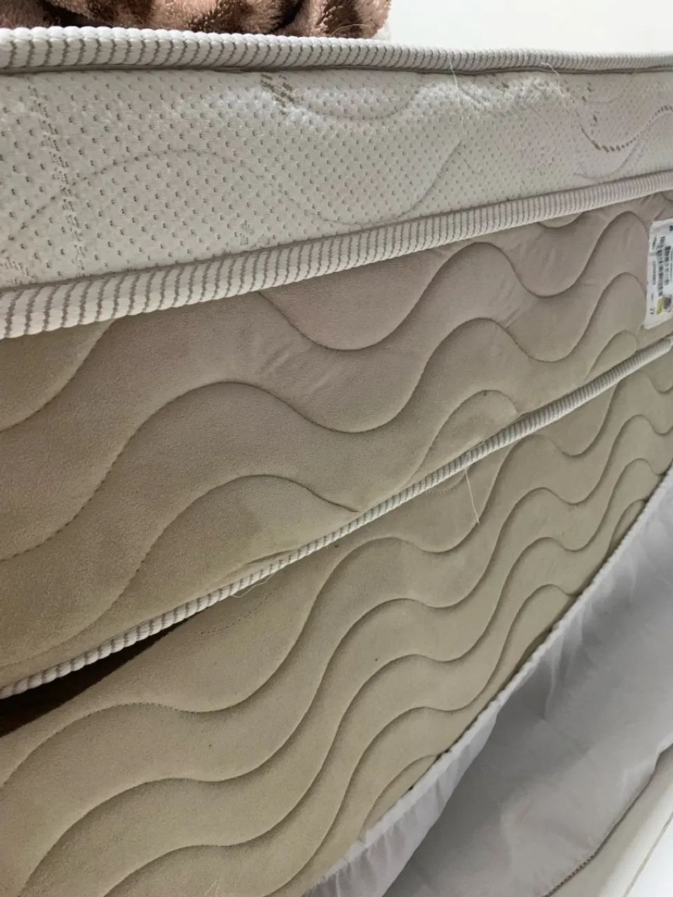 Cama Box Queen Ortobom, BAIXOU, de R$750,00 por R$600,00  - Foto 5