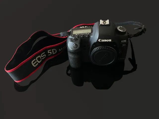 EOS 5D Mark2 + 50mm 1.8 + その他おまけ Amazon.co.jp: Canon EOS 5D MarkII Digital SLR Camera : Electronics